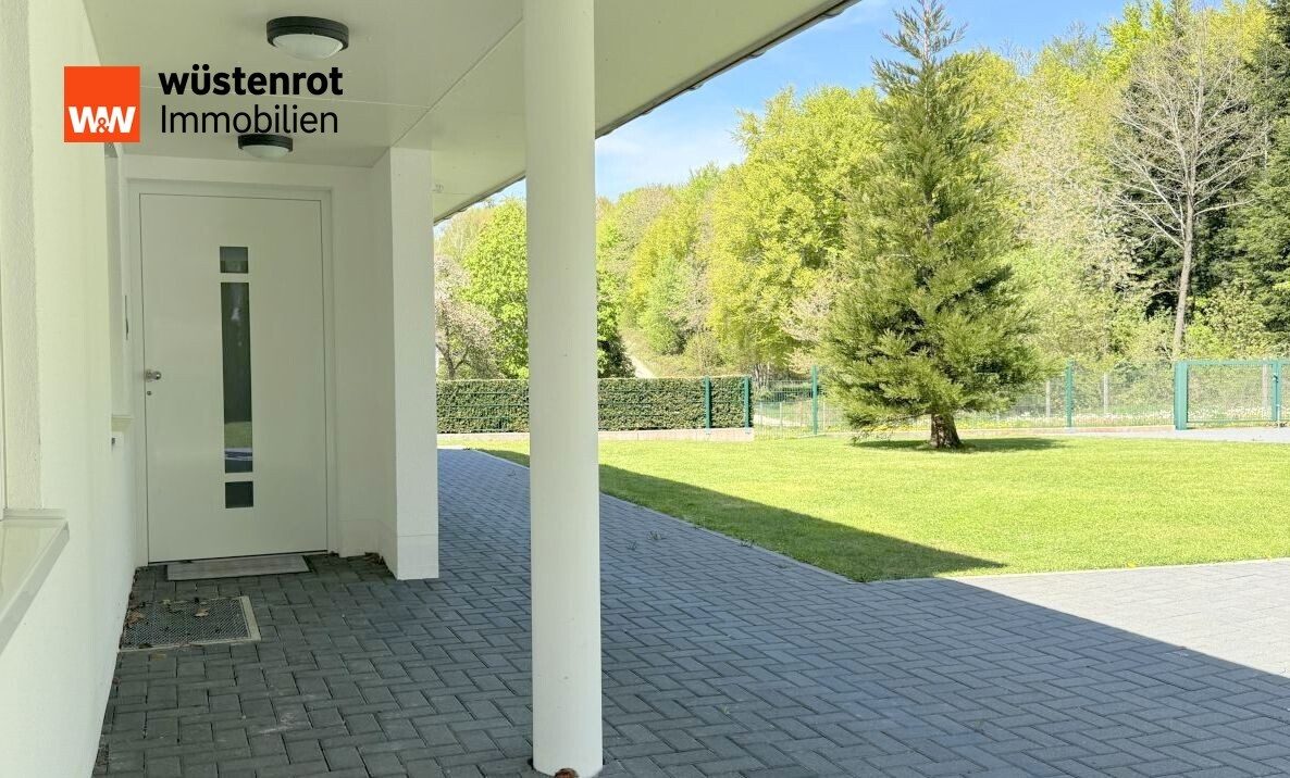 Immobilienangebot - Königsbronn / Zang - Alle - Exklusive Waldrand-Residenz: Modernes Wohnerlebnis mit Panoramablick in Königsbronn-Zang