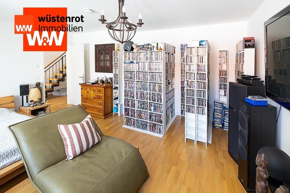 Immobilienangebot - Markt Indersdorf - Alle - Hochwertige OG/Maisonette Whg. mit Panoramablick. 135 m2 Wfl. mit Keller, Lift u. Tgg. m. Wallbox