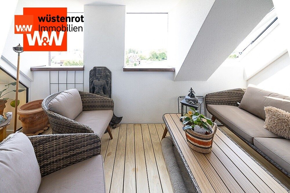 Immobilienangebot - Markt Indersdorf - Alle - Hochwertige OG/Maisonette Whg. mit Panoramablick. 135 m2 Wfl. mit Keller, Lift u. Tgg. m. Wallbox
