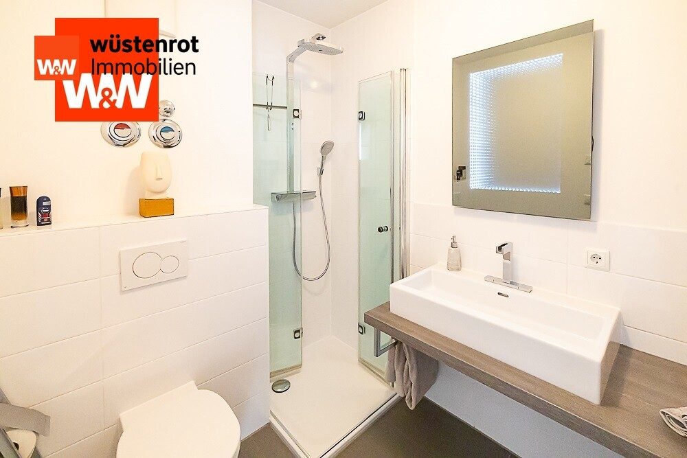 Immobilienangebot - Markt Indersdorf - Alle - Hochwertige OG/Maisonette Whg. mit Panoramablick. 135 m2 Wfl. mit Keller, Lift u. Tgg. m. Wallbox