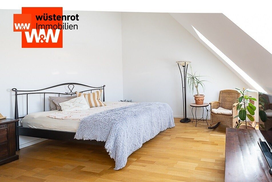 Immobilienangebot - Markt Indersdorf - Alle - Hochwertige OG/Maisonette Whg. mit Panoramablick. 135 m2 Wfl. mit Keller, Lift u. Tgg. m. Wallbox