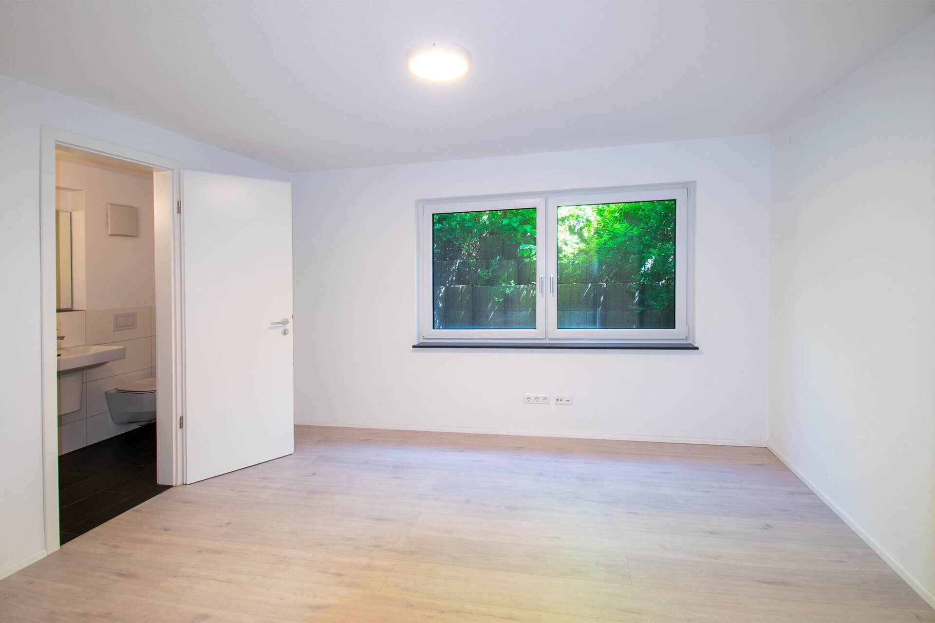 Immobilienangebot - Stuttgart - Alle - Einziehen und Wohlfühlen - Moderne Doppelhaushälfte in attraktiver Wohnlage von S-Zuffenhauen