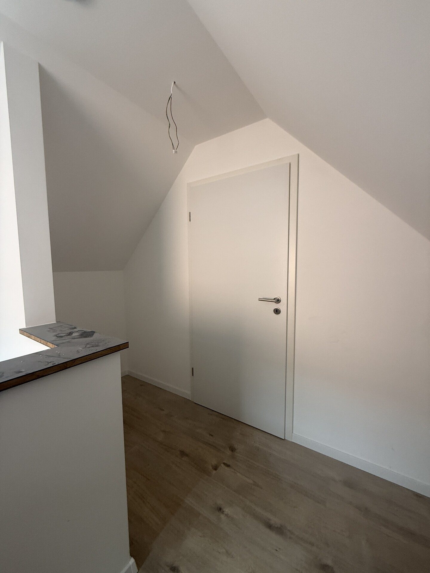 Immobilienangebot - Zeiskam - Alle - Zwei hochwertig kernsanierte DHH mit Wärmepumpe und Photovoltaik, großer Scheune + Garten in Zeiskam