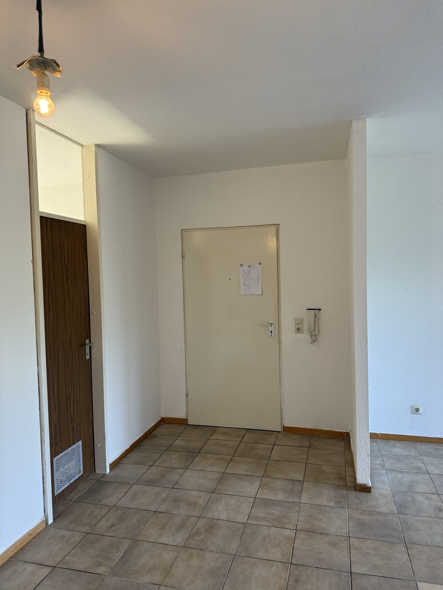 Immobilienangebot - Karlsruhe - Alle - 86 m² Terrassenwohnung mit Stellplatz am Rüppurrer Schloss in KA