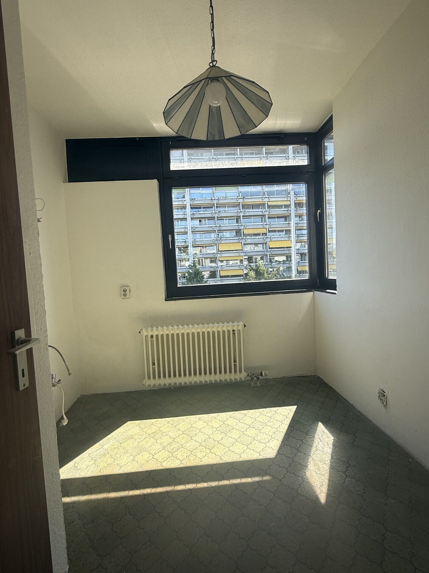 Immobilienangebot - Karlsruhe - Alle - 86 m² Terrassenwohnung mit Stellplatz am Rüppurrer Schloss in KA
