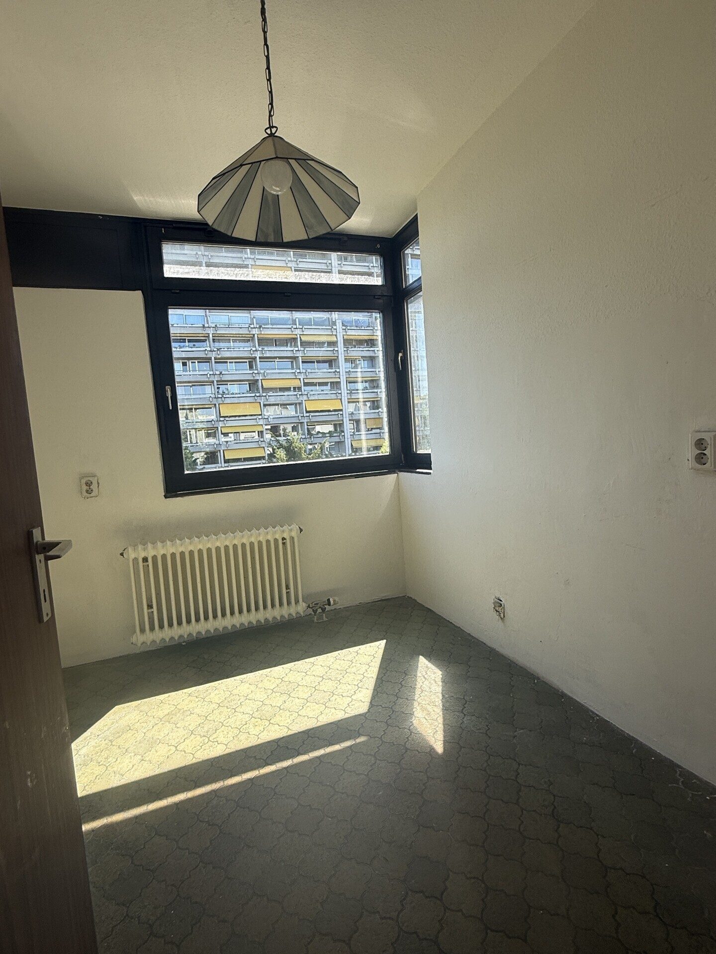 Immobilienangebot - Karlsruhe - Alle - 86 m² Terrassenwohnung mit Stellplatz am Rüppurrer Schloss in KA