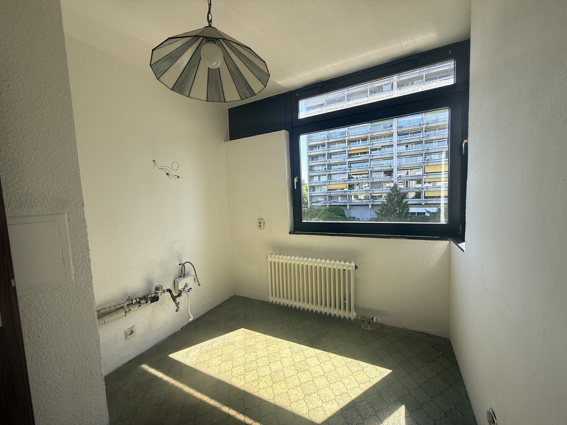 Immobilienangebot - Karlsruhe - Alle - 86 m² Terrassenwohnung mit Stellplatz am Rüppurrer Schloss in KA