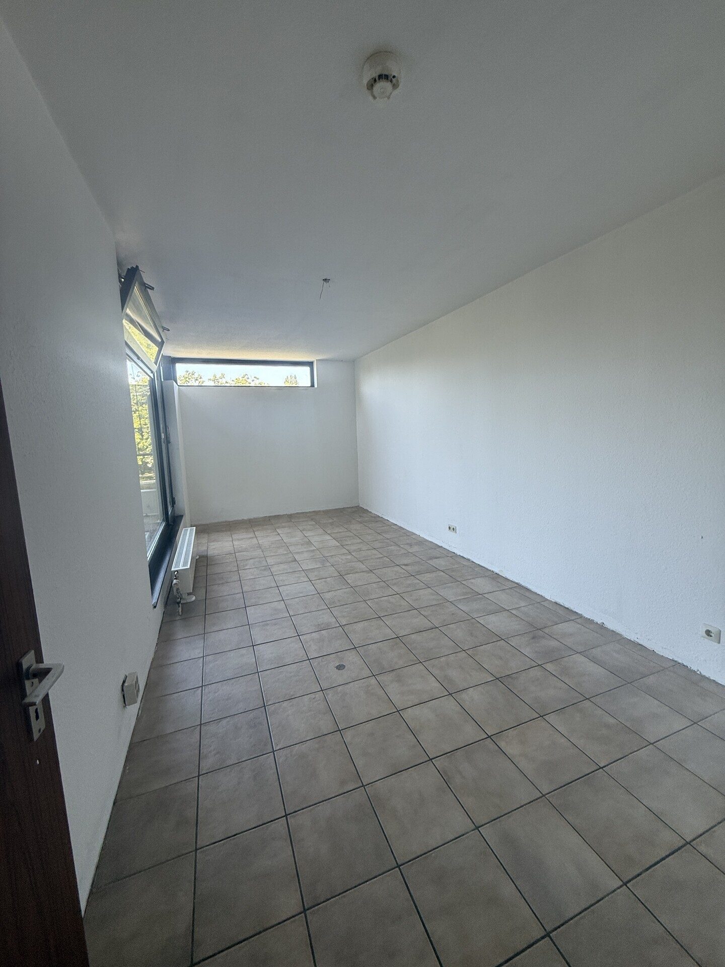 Immobilienangebot - Karlsruhe - Alle - 86 m² Terrassenwohnung mit Stellplatz am Rüppurrer Schloss in KA