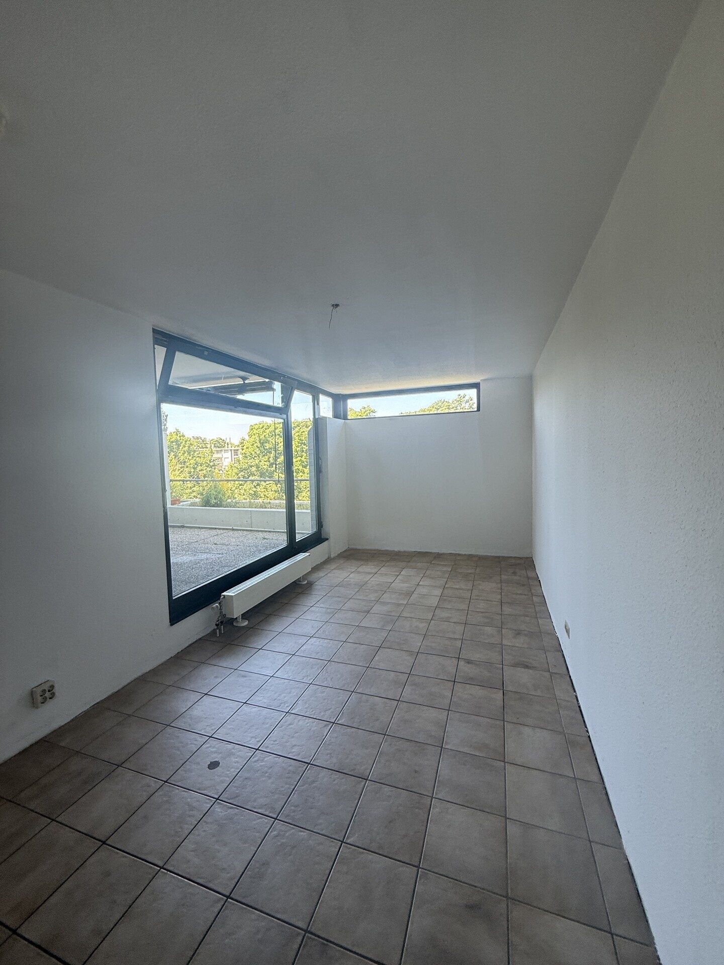 Immobilienangebot - Karlsruhe - Alle - 86 m² Terrassenwohnung mit Stellplatz am Rüppurrer Schloss in KA
