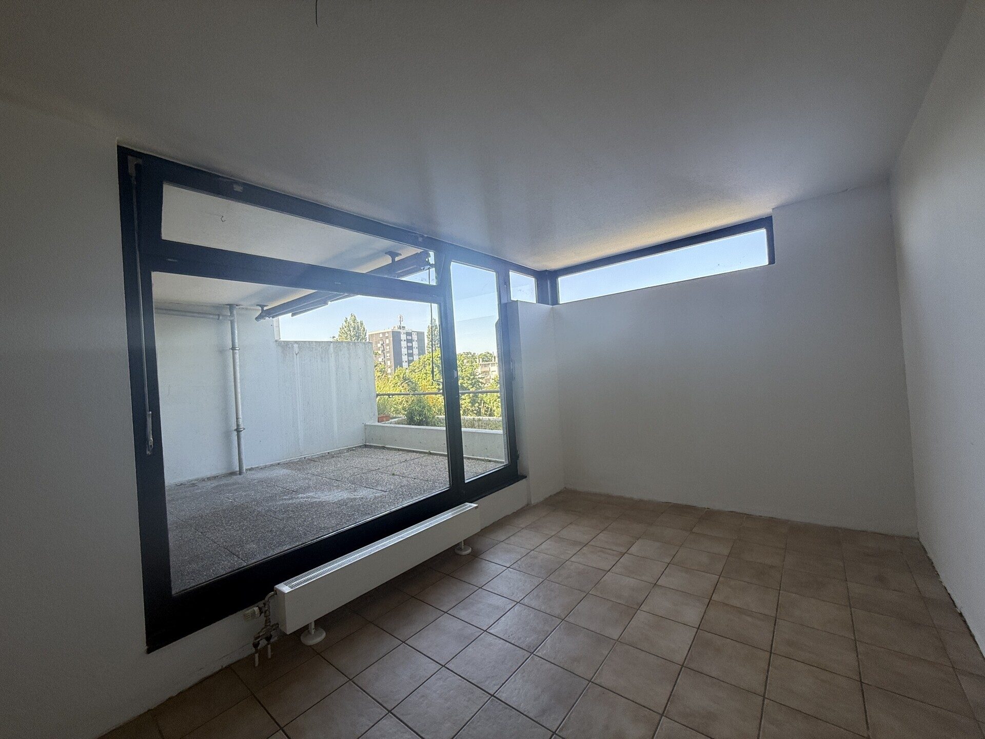 Immobilienangebot - Karlsruhe - Alle - 86 m² Terrassenwohnung mit Stellplatz am Rüppurrer Schloss in KA