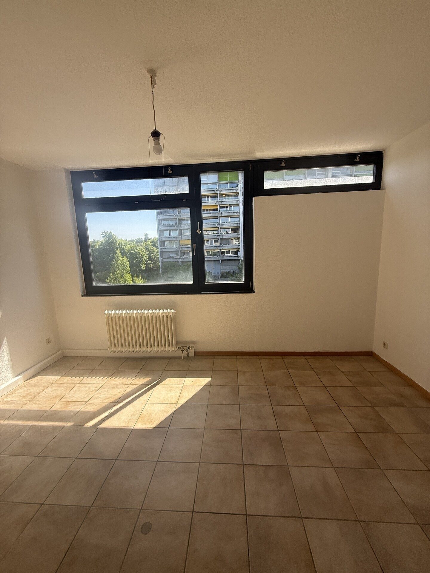 Immobilienangebot - Karlsruhe - Alle - 86 m² Terrassenwohnung mit Stellplatz am Rüppurrer Schloss in KA