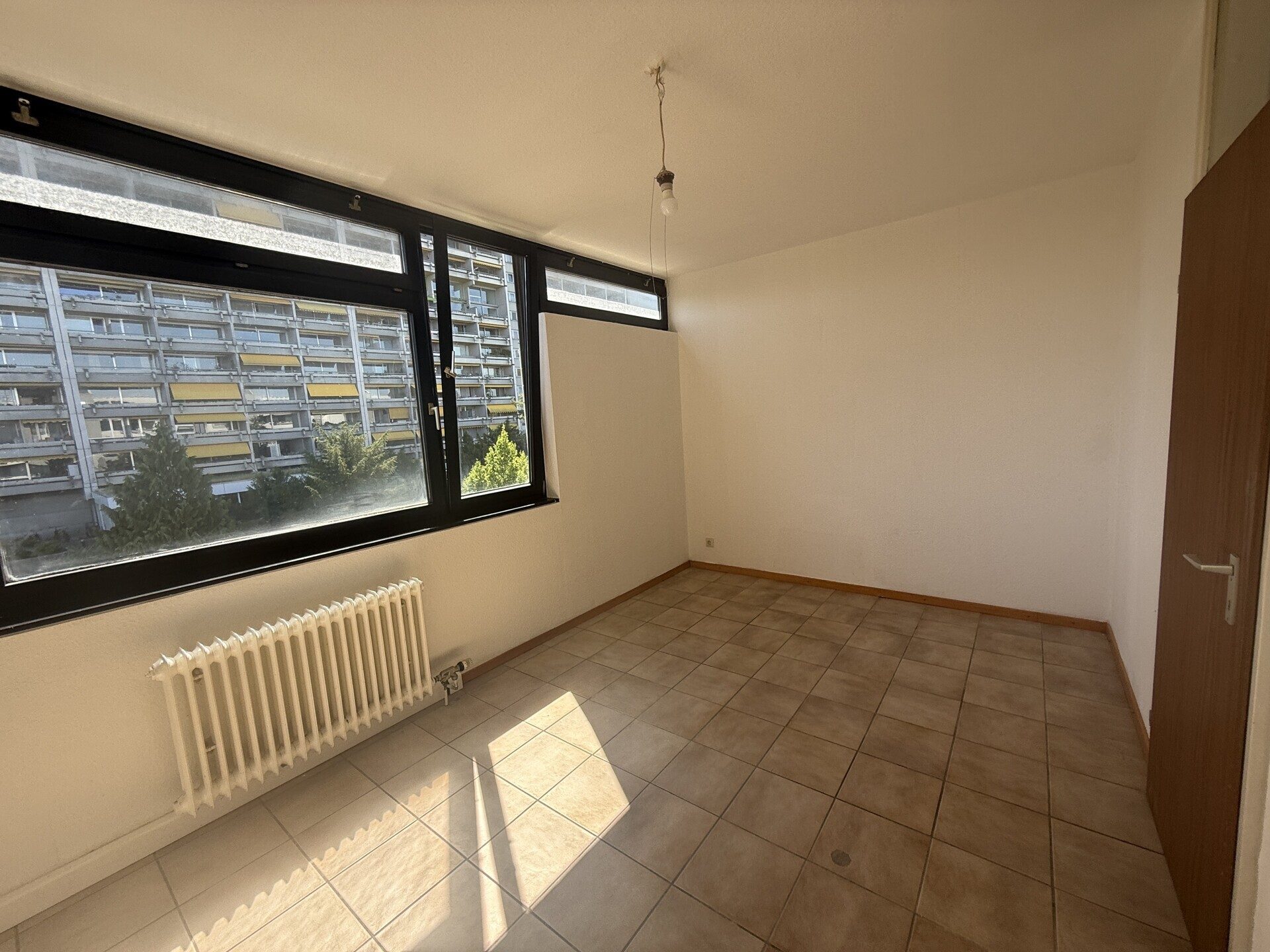 Immobilienangebot - Karlsruhe - Alle - 86 m² Terrassenwohnung mit Stellplatz am Rüppurrer Schloss in KA