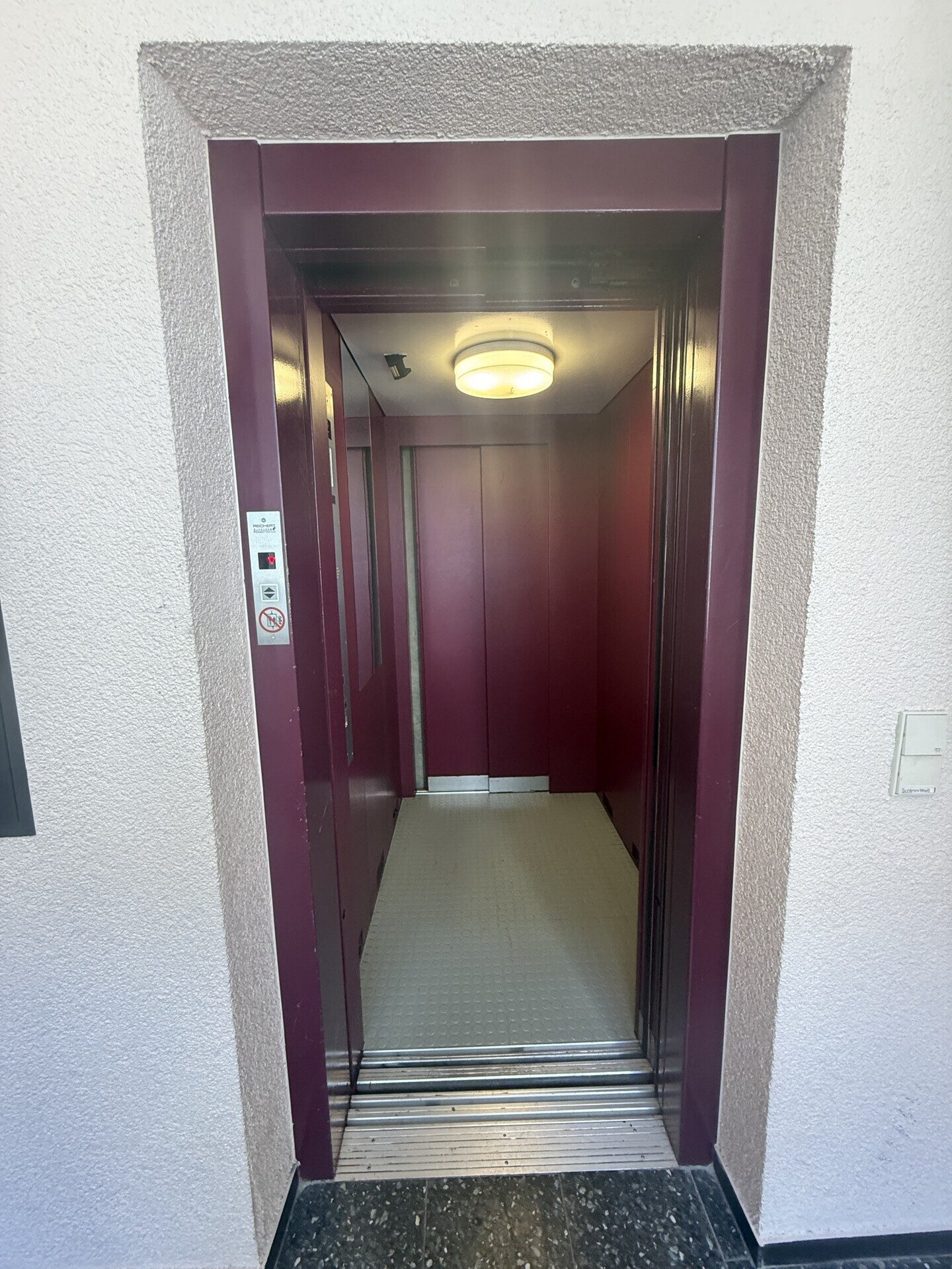 Immobilienangebot - Karlsruhe - Alle - 86 m² Terrassenwohnung mit Stellplatz am Rüppurrer Schloss in KA