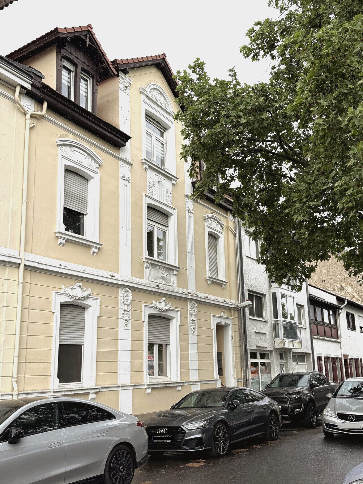 Immobilienangebot - Frankenthal (Pfalz) - Alle - Denkmalgeschütztes Jugendstilhaus mit 3 komplett renovierten 70 m² Wohnungen in Frankenthal