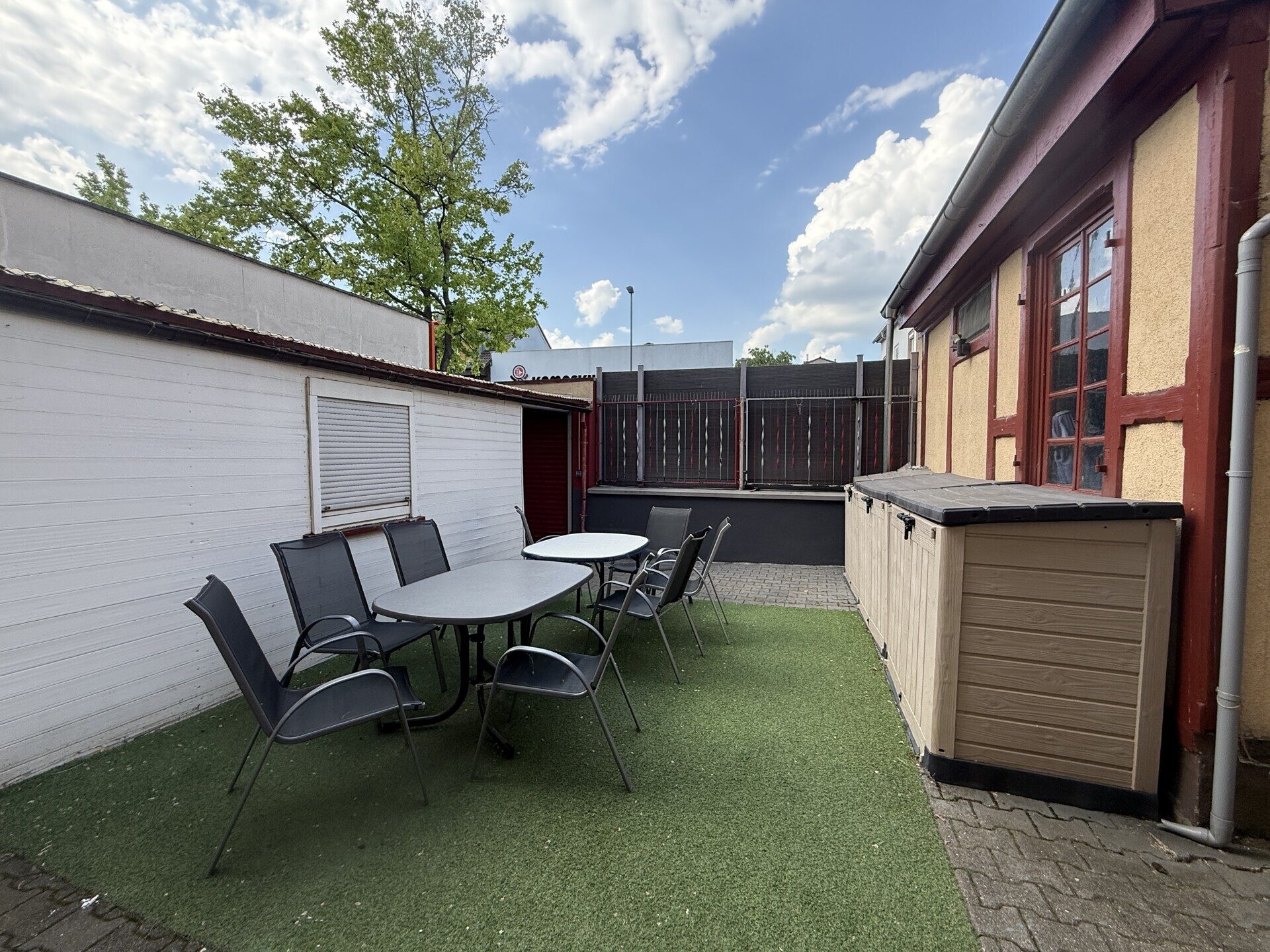 Immobilienangebot - Frankenthal (Pfalz) - Alle - Denkmalgeschütztes Jugendstilhaus mit 3 komplett renovierten 70 m² Wohnungen in Frankenthal