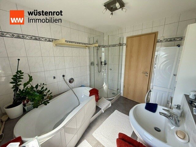 Immobilienangebot - Rosenheim - Alle - Moderne und sehenswerte 3-Zi.-Wohnung in Toplage von Rosenheim-Pang!
