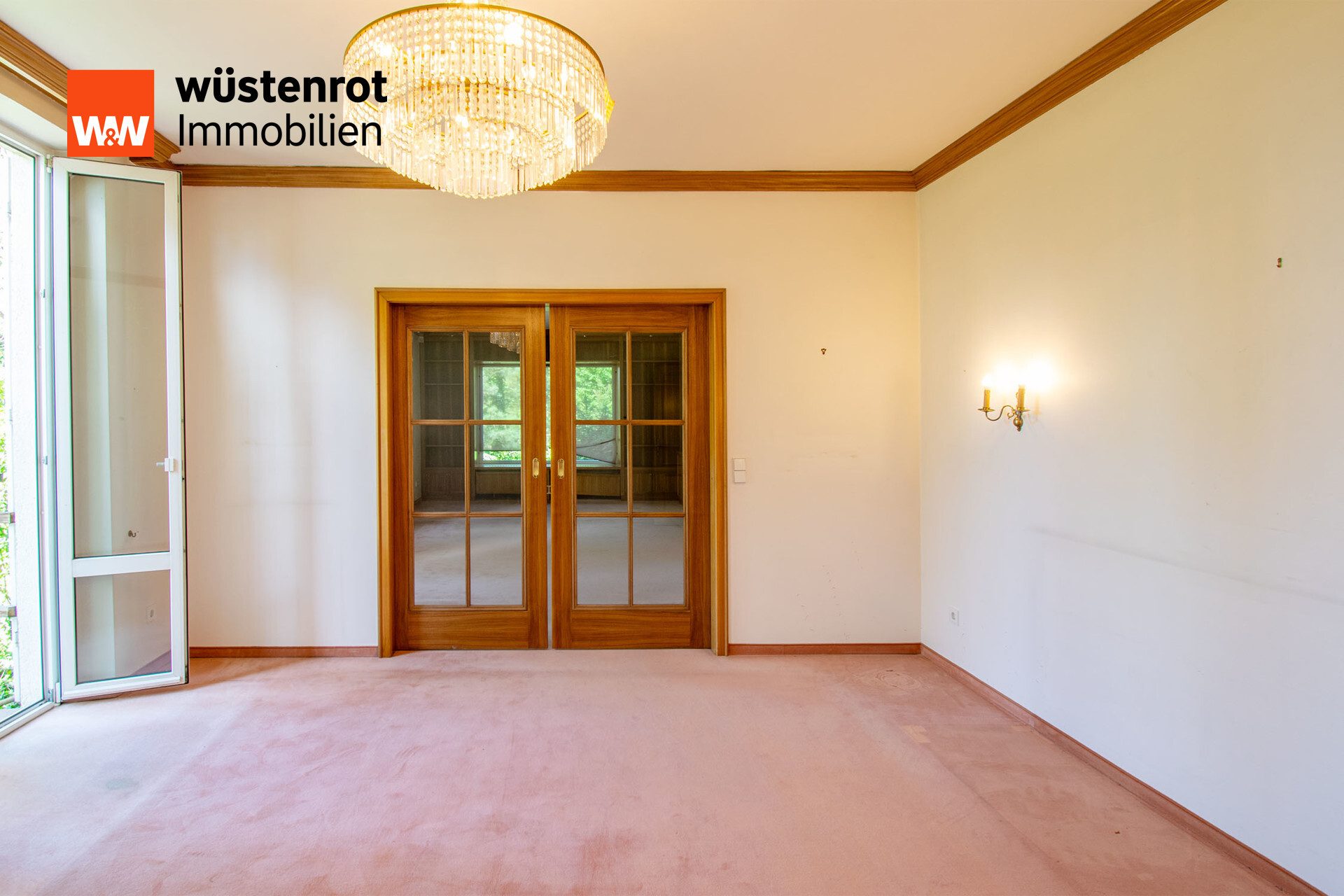 Immobilienangebot - Backnang - Alle - Großzügiges Domizil mit weitläufigem Garten und Schwimmbadhaus