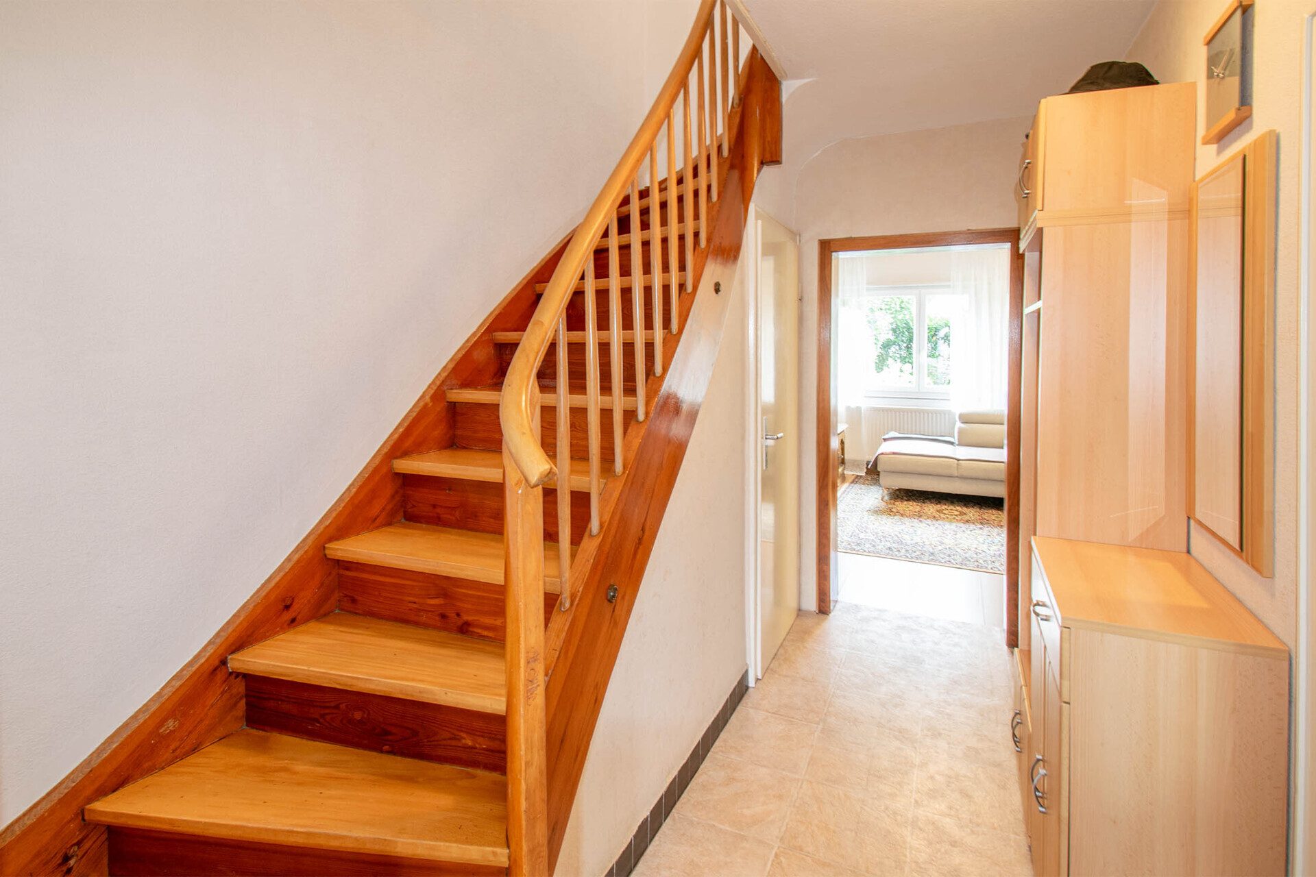 Immobilienangebot - Waiblingen - Alle - TOP-Infrastruktur und dennoch ruhig gelegen: Reihenmittelhaus mit Ausbaupotential!