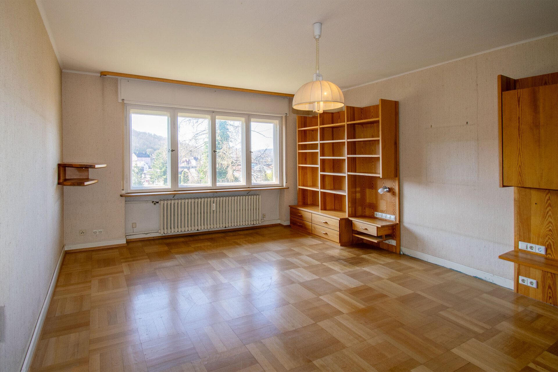 Immobilienangebot - Maulbronn - Alle - Herrschaftliche Villa mit viel Raum zum gestalten auf einem großen Grundstück in bester Lage