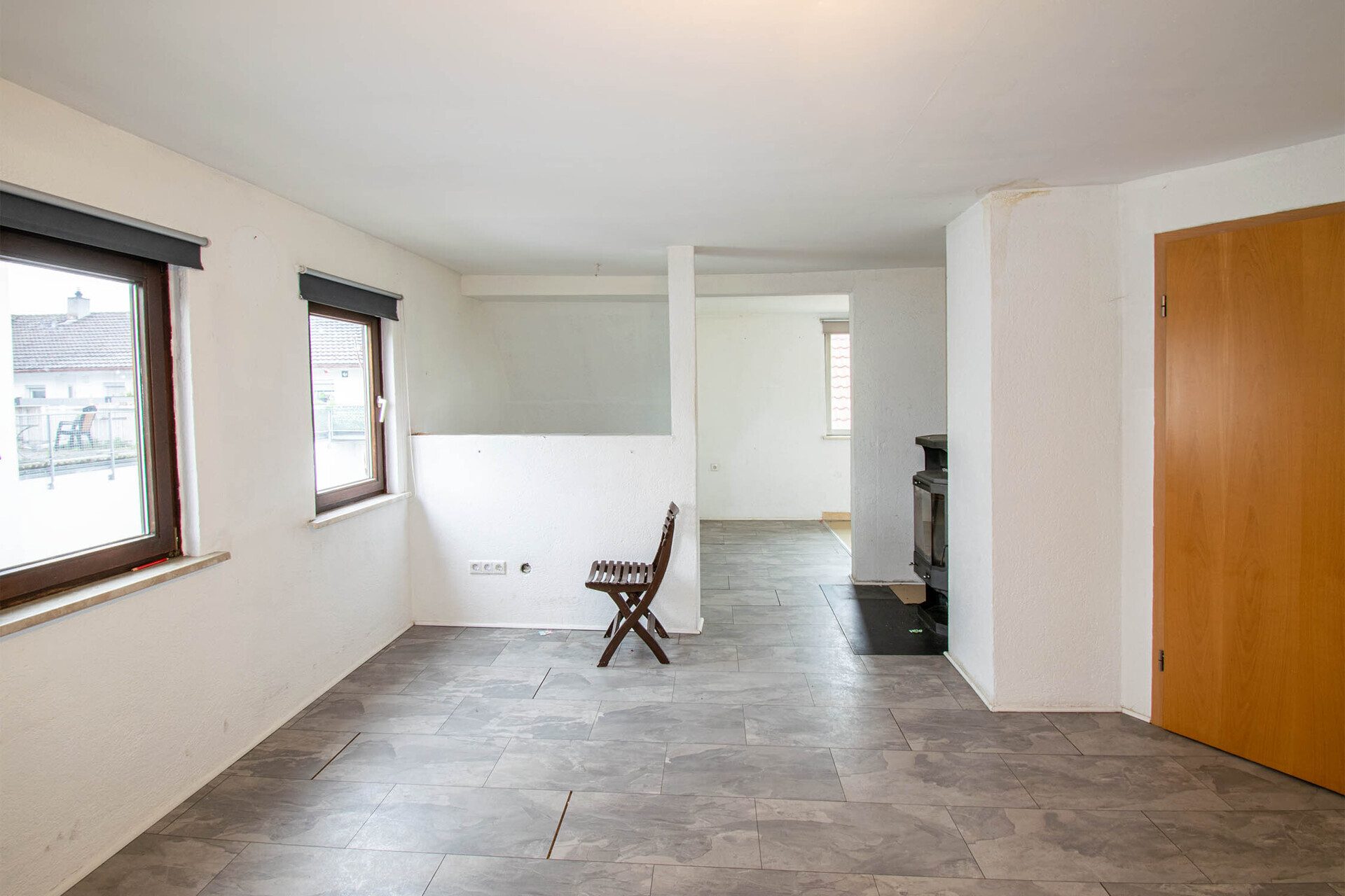Immobilienangebot - Kirchheim am Neckar - Alle - Handwerker und Kapitalanleger aufgepasst - Mehrfamilienhaus mit viel Potenzial