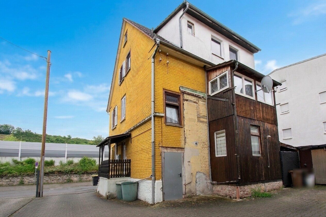 Immobilienangebot - Kirchheim am Neckar - Alle - Handwerker und Kapitalanleger aufgepasst - Mehrfamilienhaus mit viel Potenzial