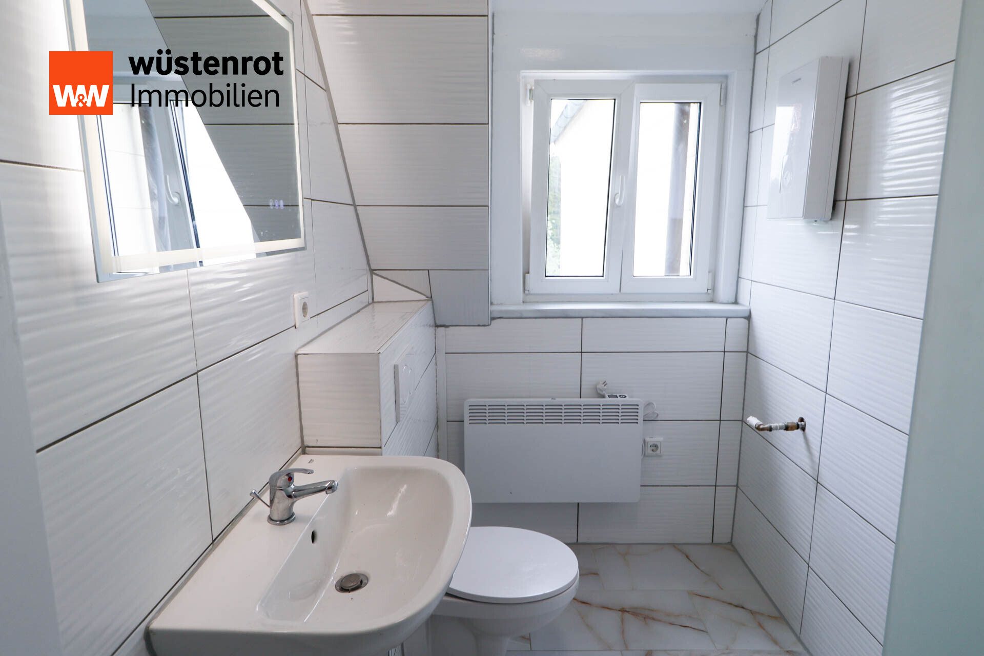 Immobilienangebot - Naila - Alle - Erst Bezug: Top Sanierte Dachgeschosswohnung in Naila!