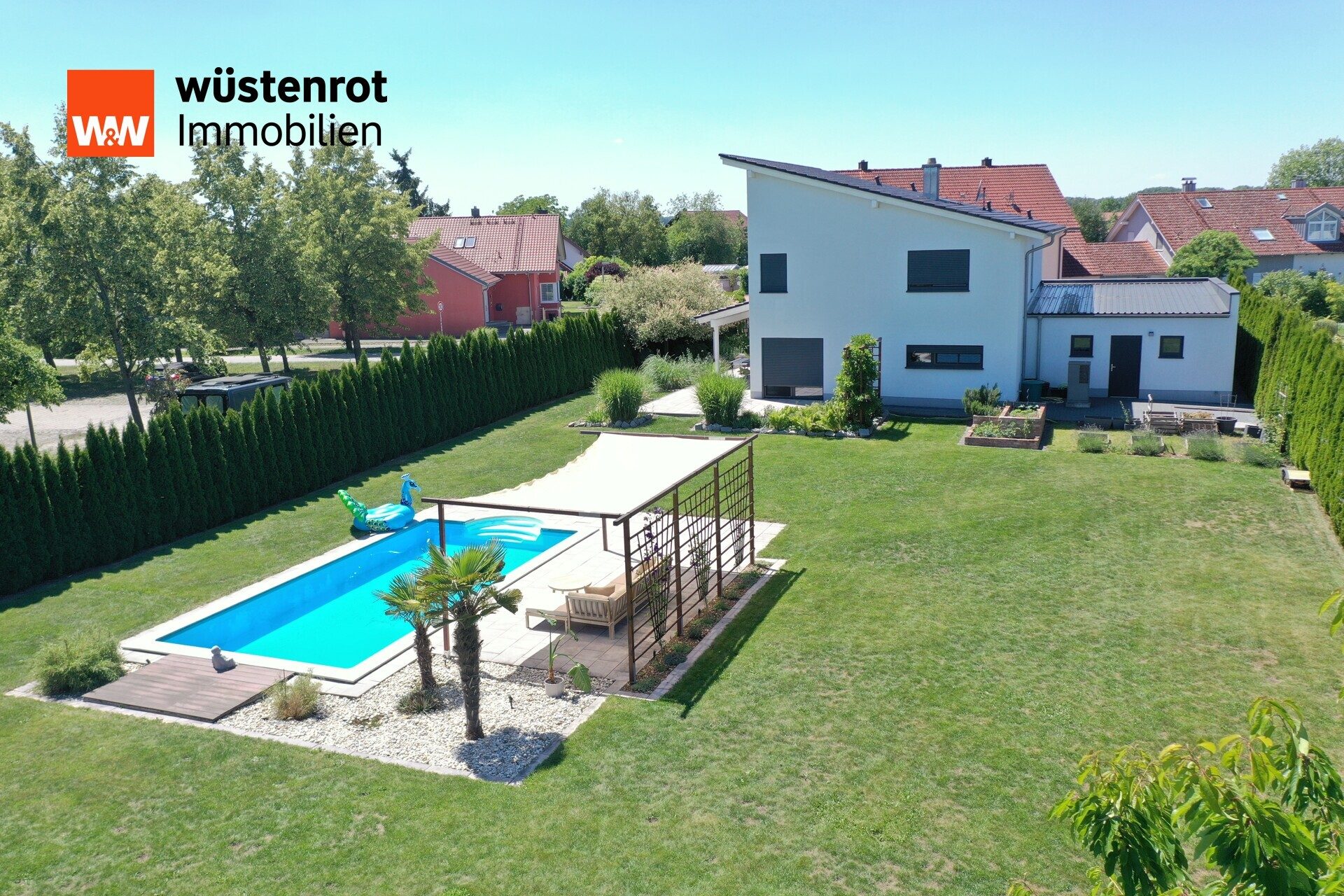 Immobilienangebot - Aholfing / Niedermotzing - Alle - Ruhe - Sonne - Glücksgefühl – Einfamilienhaus mit großem herrlichem Garten und Pool  in Aholfing