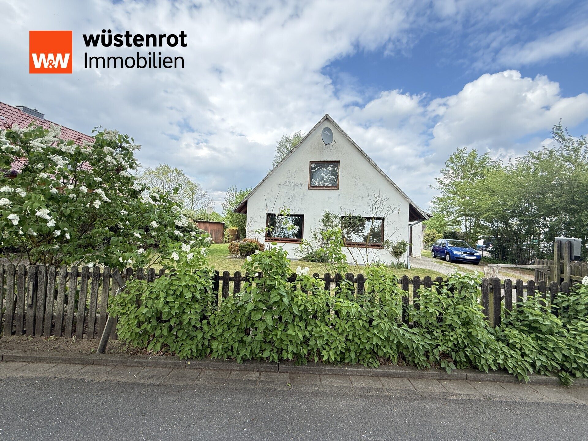 Immobilienangebot - Flettmar - Alle - Traumhaft schönes Grundstück mit sanierungsbedürftigem Einfamilienhaus, Garage und Nebengebäude