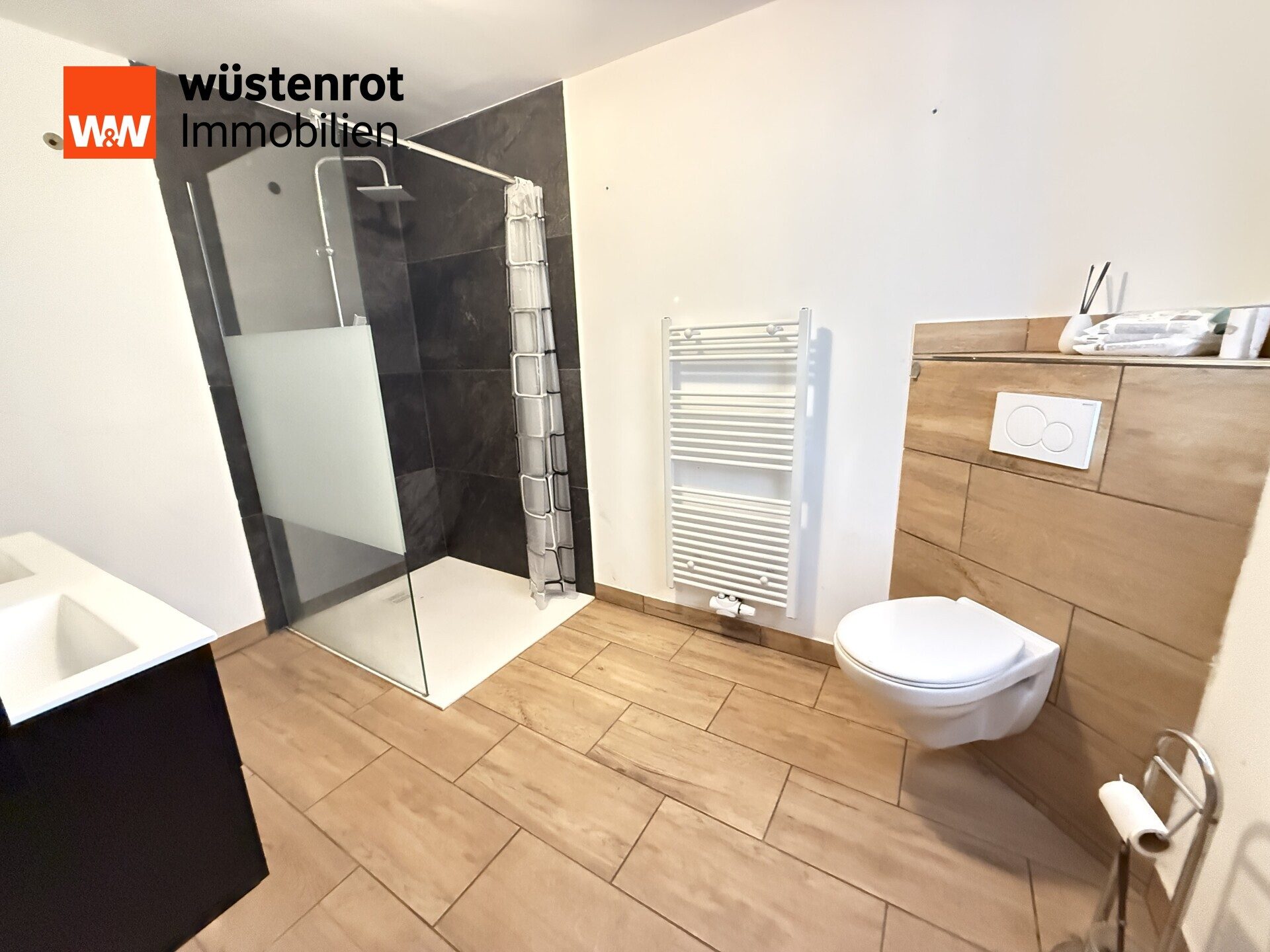 Immobilienangebot - Flettmar - Alle - Traumhaft schönes Grundstück mit sanierungsbedürftigem Einfamilienhaus, Garage und Nebengebäude