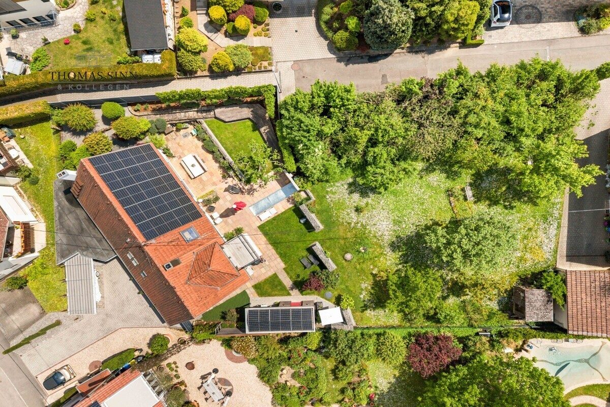 Immobilienangebot - Leingarten - Alle - Außergewöhnlich umgebautes Einfamilienhaus mit idyllischer Gartenoase in zweiter Reihe