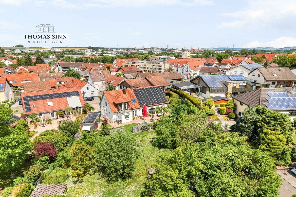 Immobilienangebot - Leingarten - Alle - Außergewöhnlich umgebautes Einfamilienhaus mit idyllischer Gartenoase in zweiter Reihe
