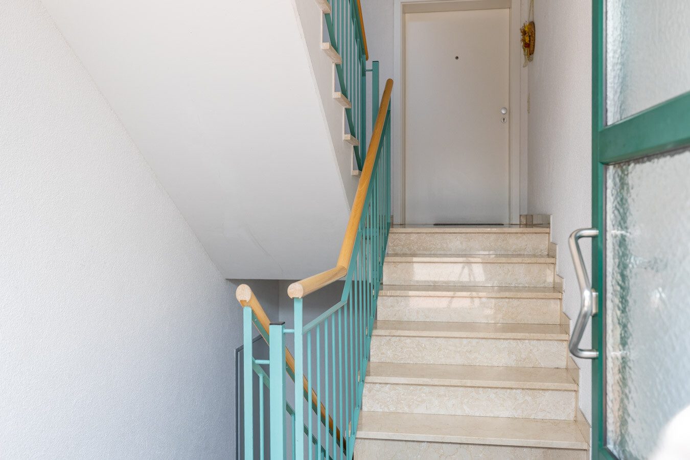 Immobilienangebot - Buchloe - Alle - Familienfreundliche Maisonette mit Südbalkon & ausgebautem Dachspitz – sofort bezugsfrei