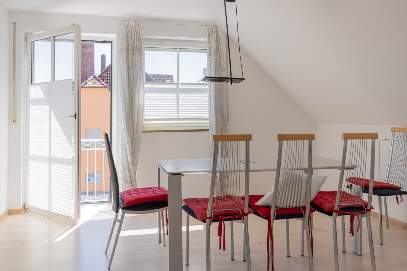 Immobilienangebot - Buchloe - Alle - Familienfreundliche Maisonette mit Südbalkon & ausgebautem Dachspitz – sofort bezugsfrei