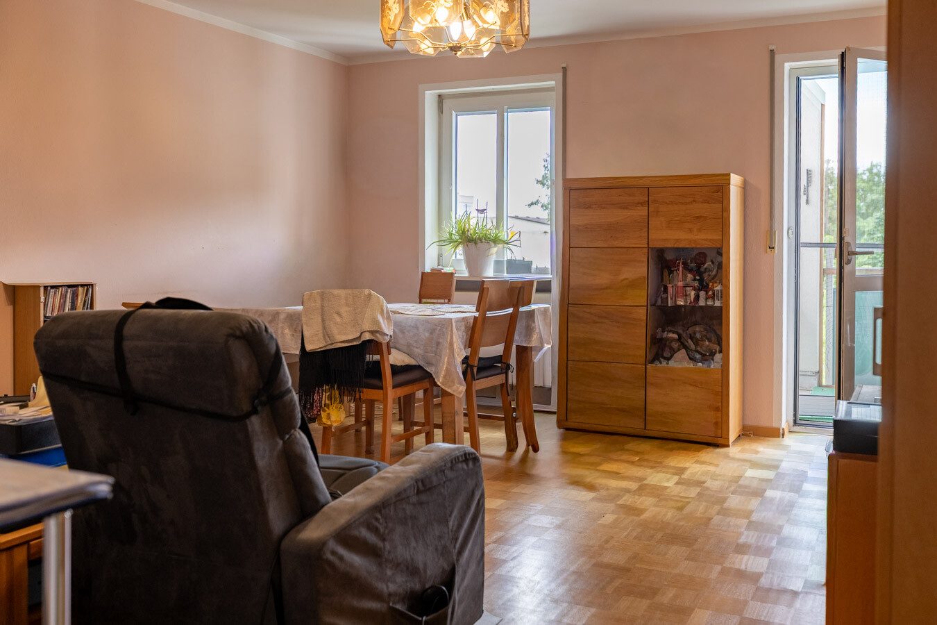 Immobilienangebot - Germering - Alle - Wohnen mit Komfort: 4 Zimmer, Balkon und optimale Infrastruktur