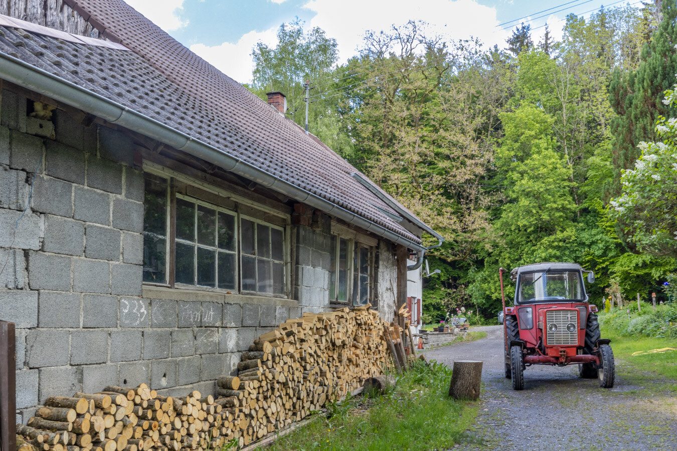 Immobilienangebot - Böhen - Alle - Ein Refugium für Individualisten - komplette Alleinlage - mit Feld, Wald & eigener Wasserquelle