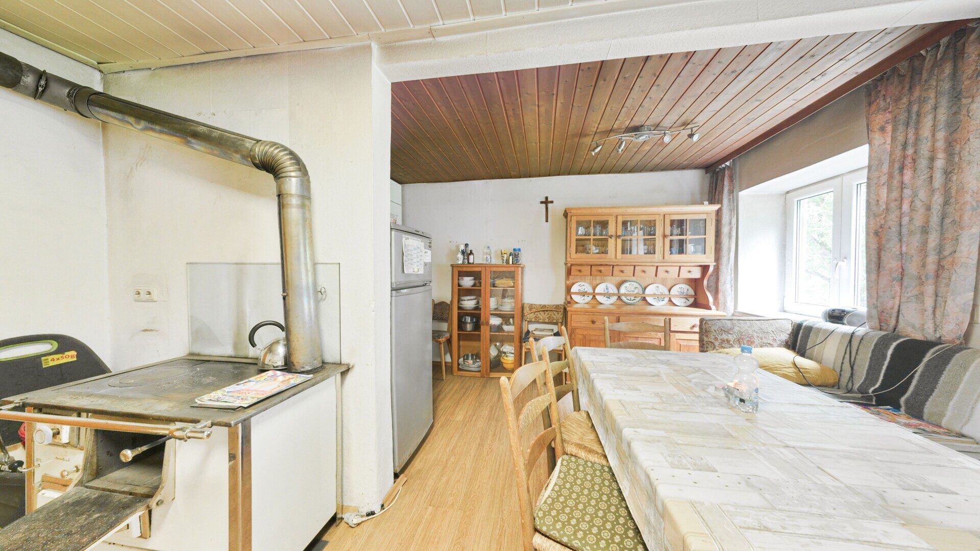 Immobilienangebot - Böhen - Alle - Ein Refugium für Individualisten - komplette Alleinlage - mit Feld, Wald & eigener Wasserquelle