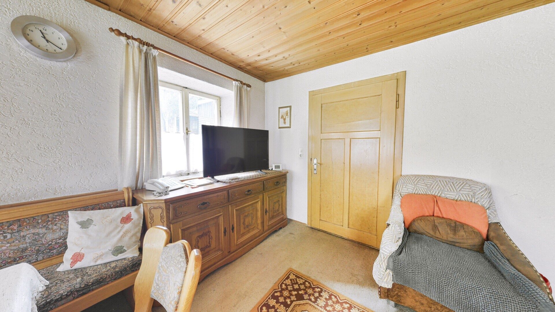 Immobilienangebot - Böhen - Alle - Ein Refugium für Individualisten - komplette Alleinlage - mit Feld, Wald & eigener Wasserquelle