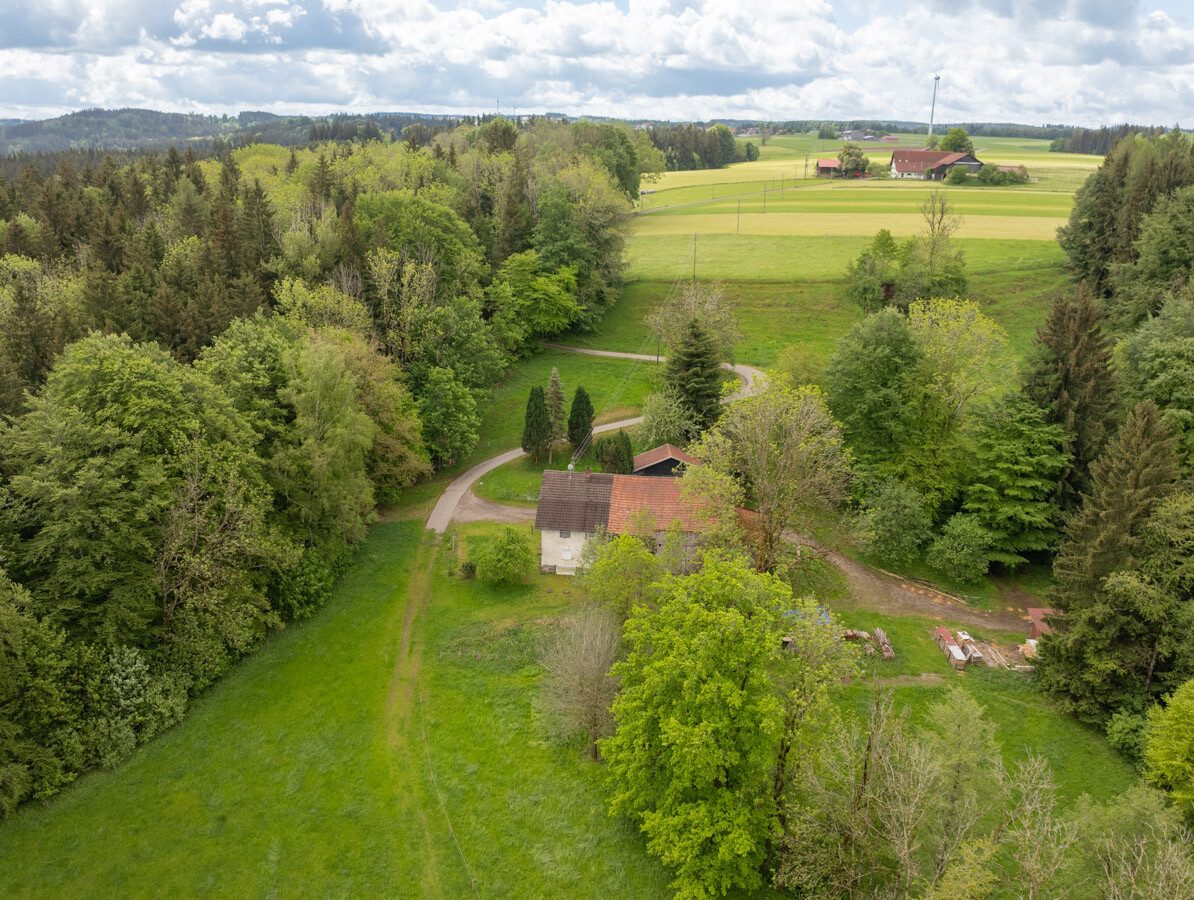 Immobilienangebot - Böhen - Alle - Ein Refugium für Individualisten - komplette Alleinlage - mit Feld, Wald & eigener Wasserquelle