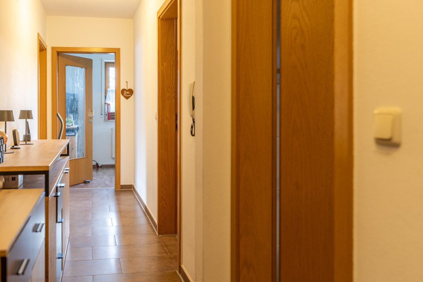 Immobilienangebot - Penzing - Alle - Ansprechende 4 ZKB im 3-FH mit sonnigem Südbalkon und eigenem Gartenanteil