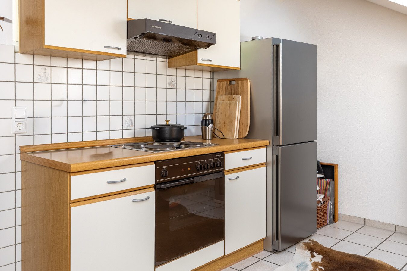 Immobilienangebot - Türkheim - Alle - Wohnen mit Charme unter dem Dach – 4-Zimmer-Wohnung mit Westbalkon, Garage und Kaminofenanschluss