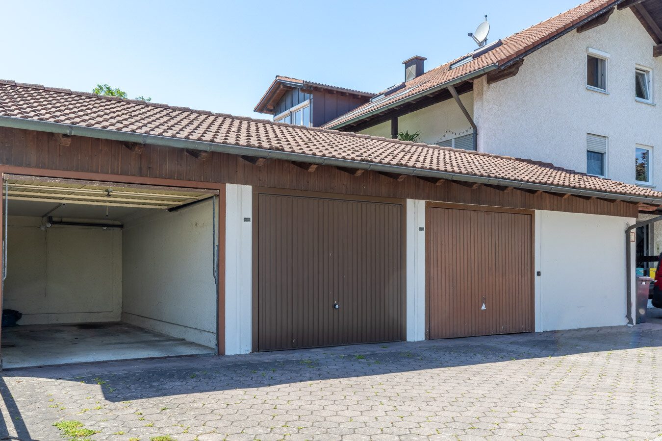 Immobilienangebot - Türkheim - Alle - Wohnen mit Charme unter dem Dach – 4-Zimmer-Wohnung mit Westbalkon, Garage und Kaminofenanschluss