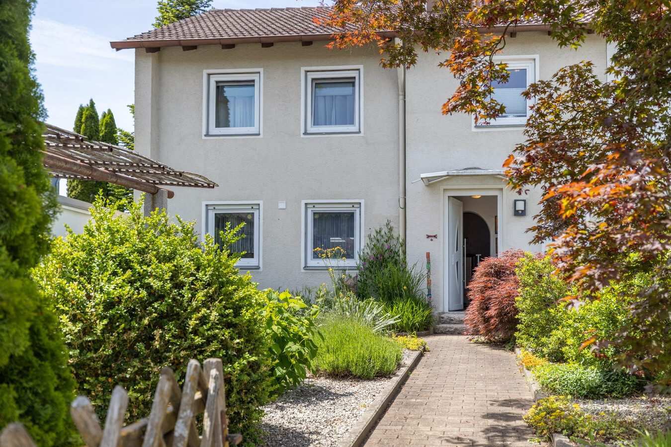 Immobilienangebot - Kaufbeuren - Alle - Viel Platz drinnen und draußen – gepflegte Doppelhaushälfte für Familien