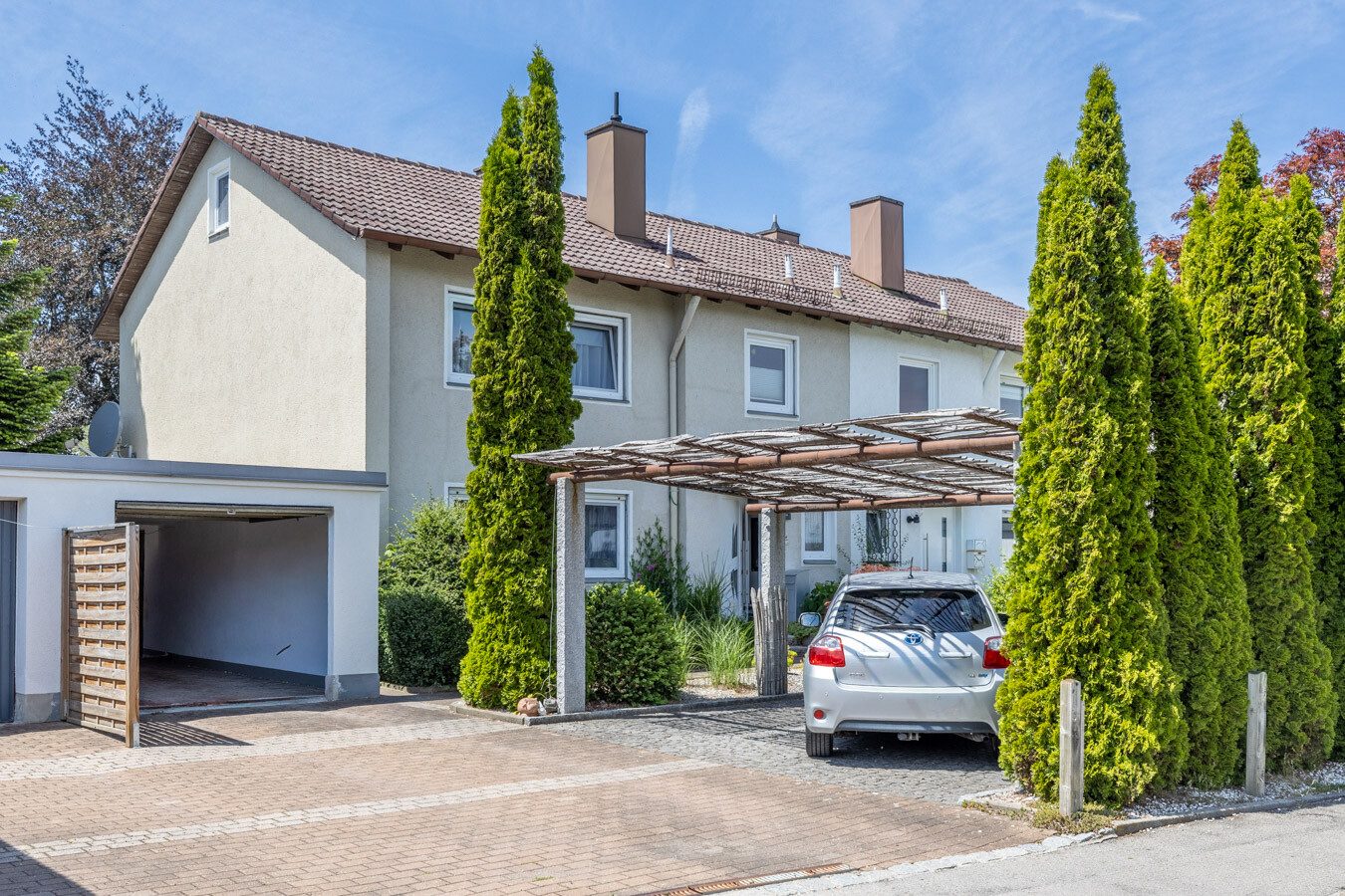 Immobilienangebot - Kaufbeuren - Alle - Viel Platz drinnen und draußen – gepflegte Doppelhaushälfte für Familien