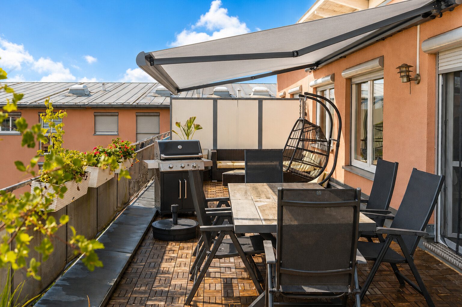 Immobilienangebot - Fürstenfeldbruck - Alle - Sonne, Ruhe, Zuhause - Eine stilvolle Penthaus-Wohnung mit extragroßer Süd-Dachterrasse