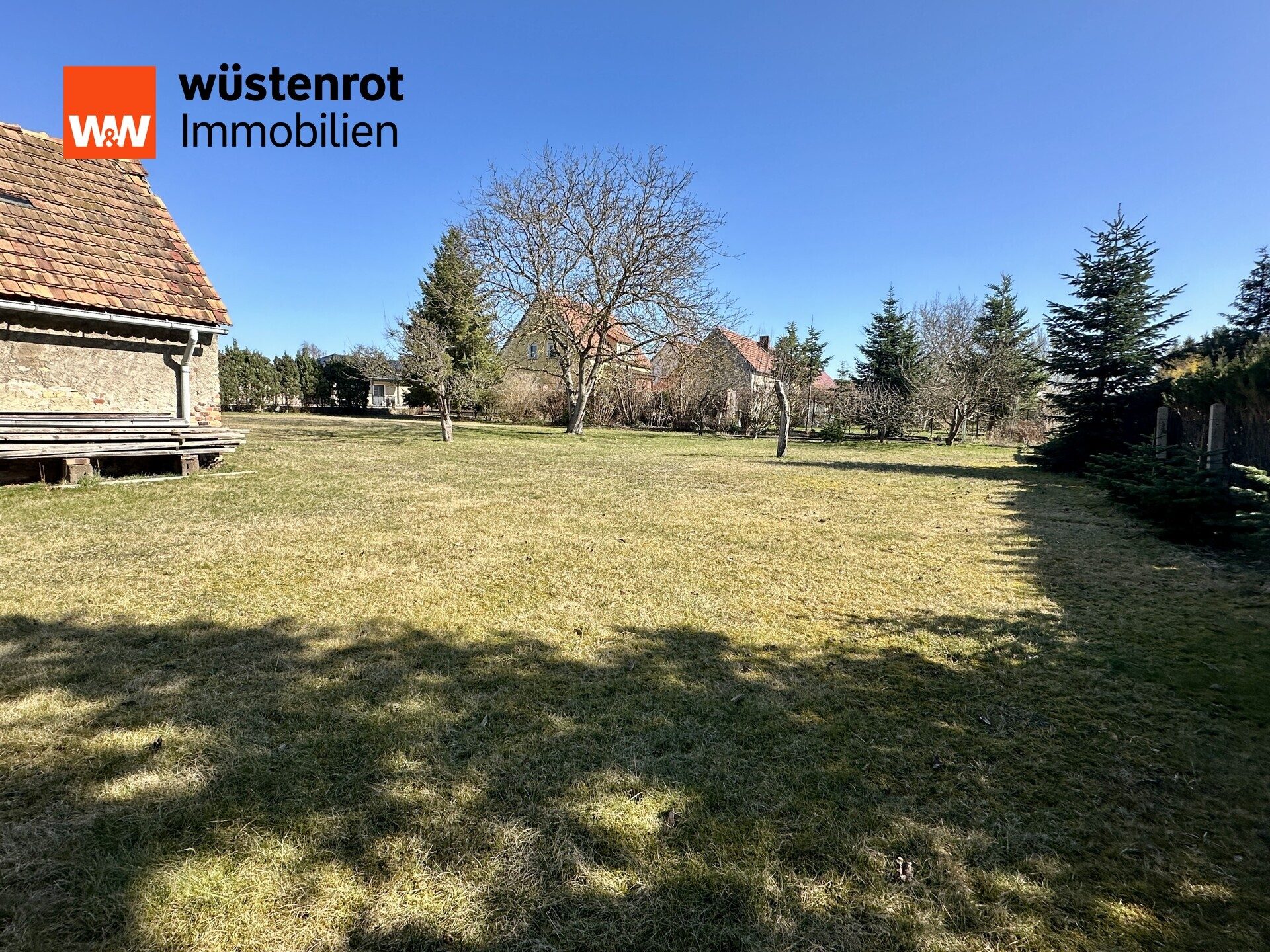 Immobilienangebot - Hoyerswerda / Bröthen - Alle - Einfamilienhaus mit großem Grundstück und zusätzlichem Baulandpotenzial