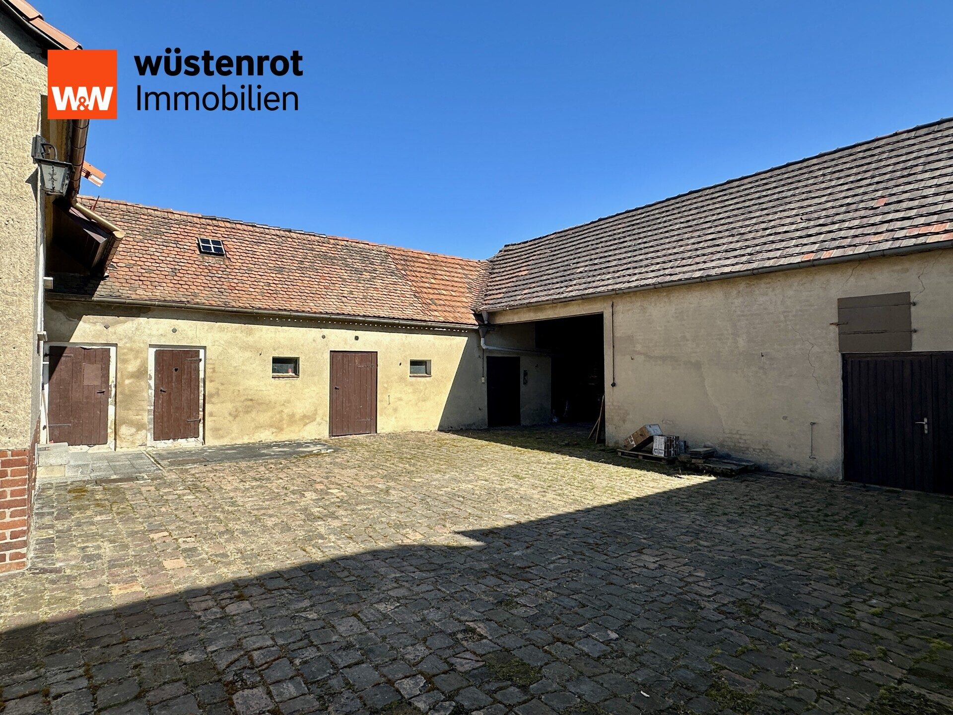 Immobilienangebot - Hoyerswerda / Bröthen - Alle - Einfamilienhaus mit großem Grundstück und zusätzlichem Baulandpotenzial