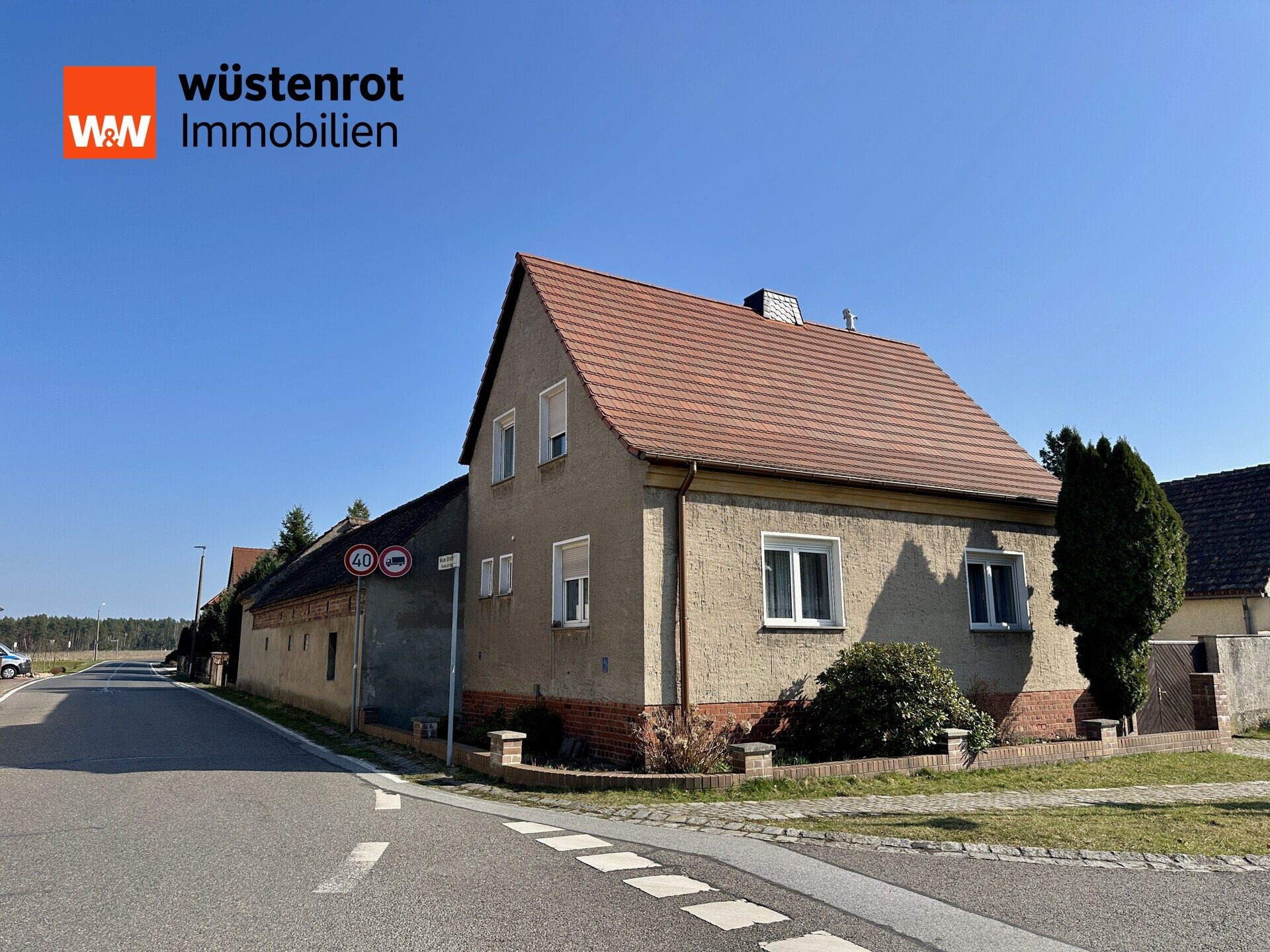 Immobilienangebot - Hoyerswerda / Bröthen - Alle - Einfamilienhaus mit großem Grundstück und zusätzlichem Baulandpotenzial