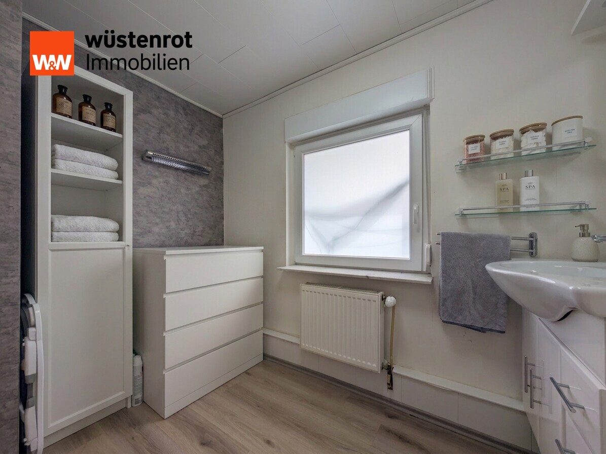 Immobilienangebot - Kindsbach - Alle - Großzügiges Zweifamilienhaus mit weitläufigem Grundstück - vielseitig nutzbar
