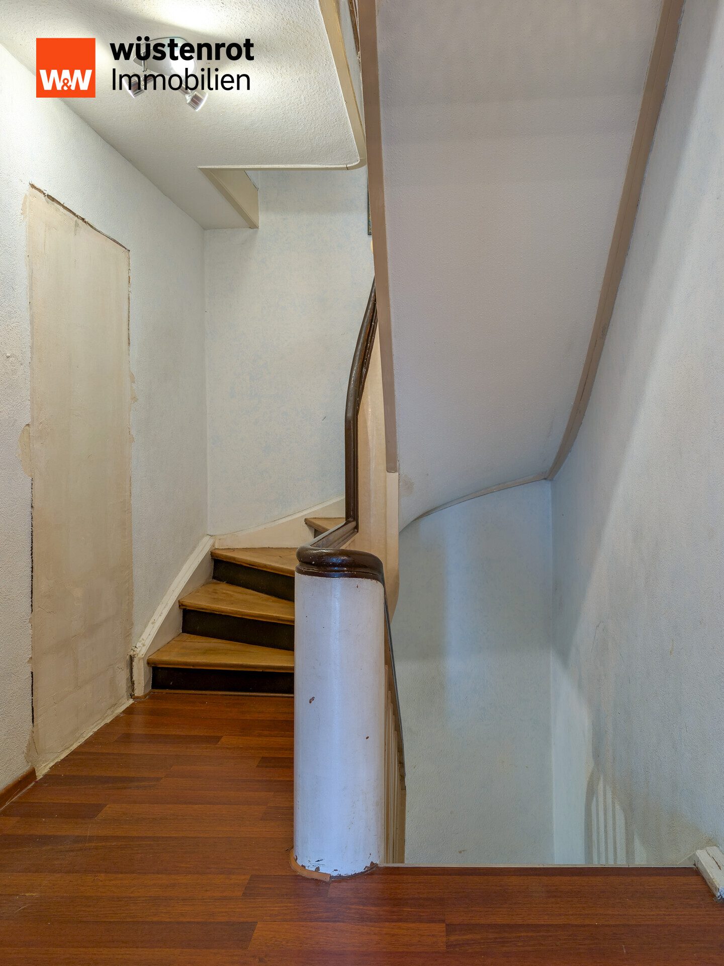 Immobilienangebot - Kindsbach - Alle - Großzügiges Zweifamilienhaus mit weitläufigem Grundstück - vielseitig nutzbar
