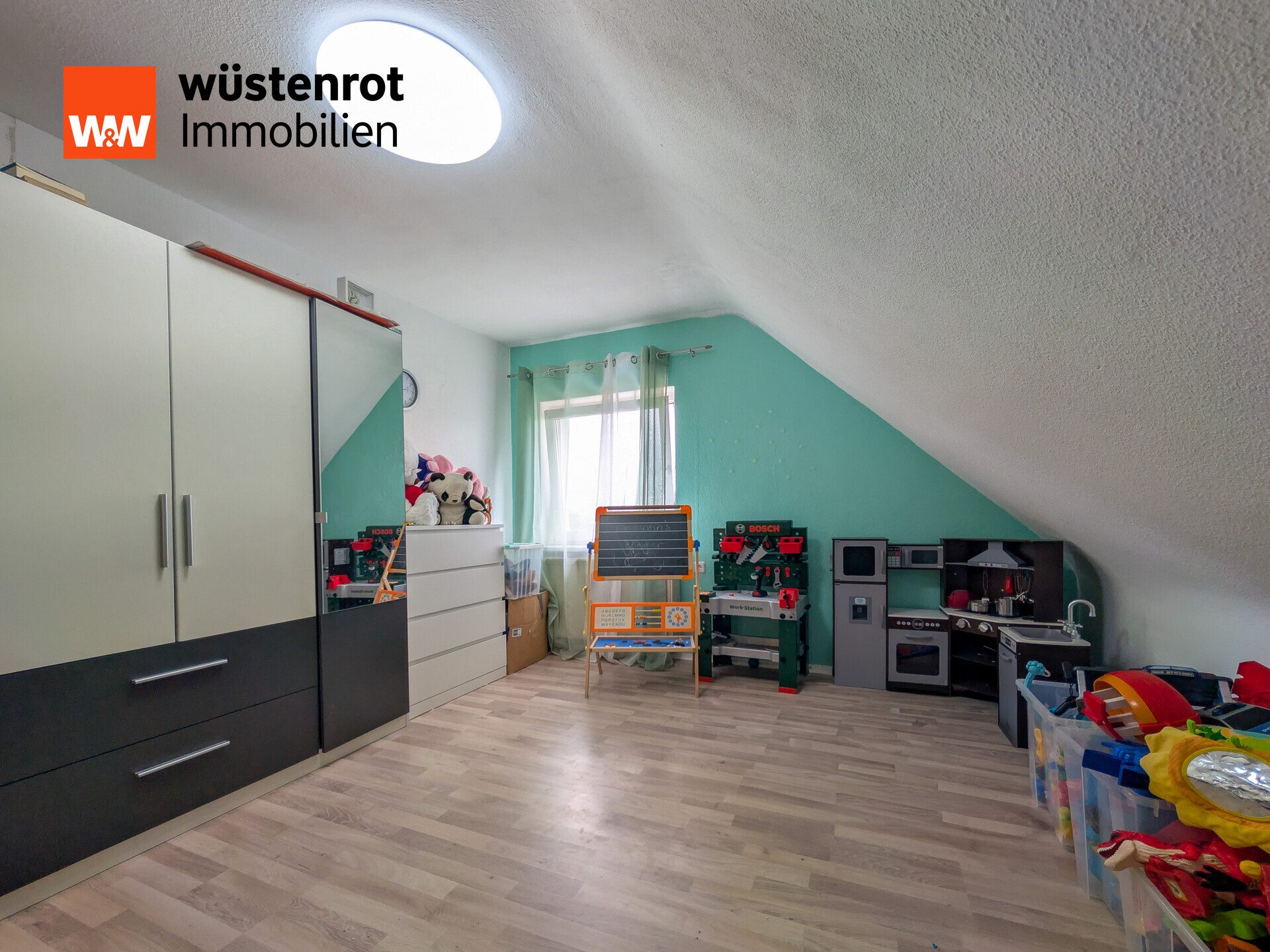 Immobilienangebot - Kindsbach - Alle - Großzügiges Zweifamilienhaus mit weitläufigem Grundstück - vielseitig nutzbar